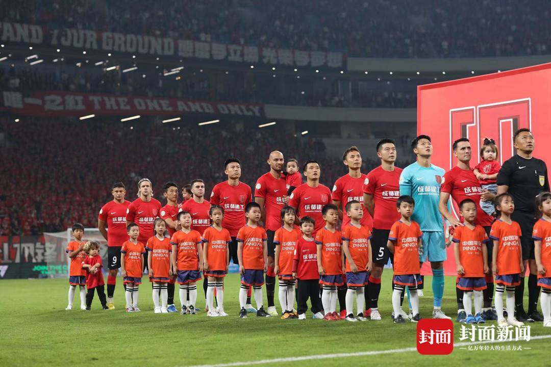 赢了！5比0，成都蓉城大胜深圳队